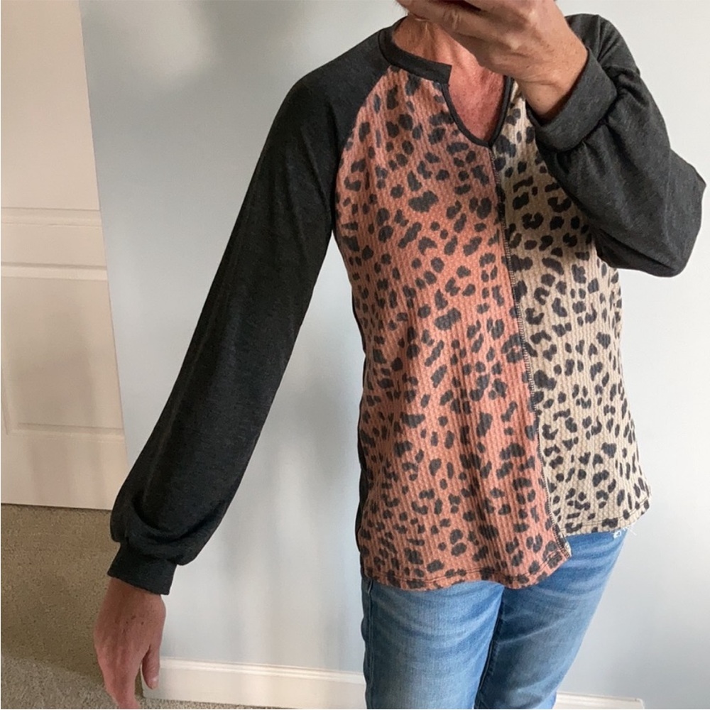 Animal Print, Long Sleeve Top - Picture 6 of 8